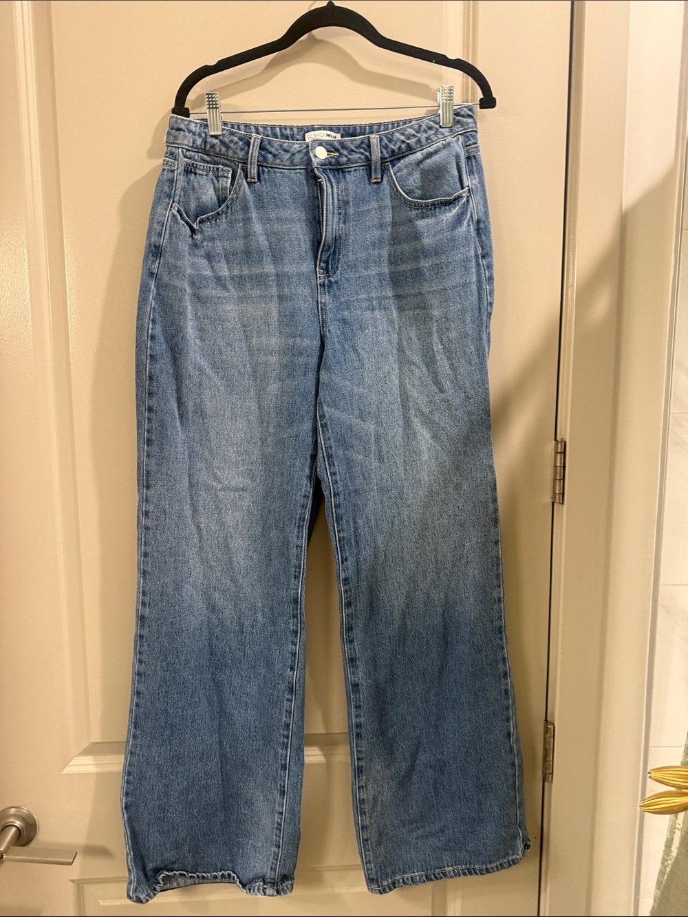 Fashion Nova Light Wash Wide-Leg Jeans